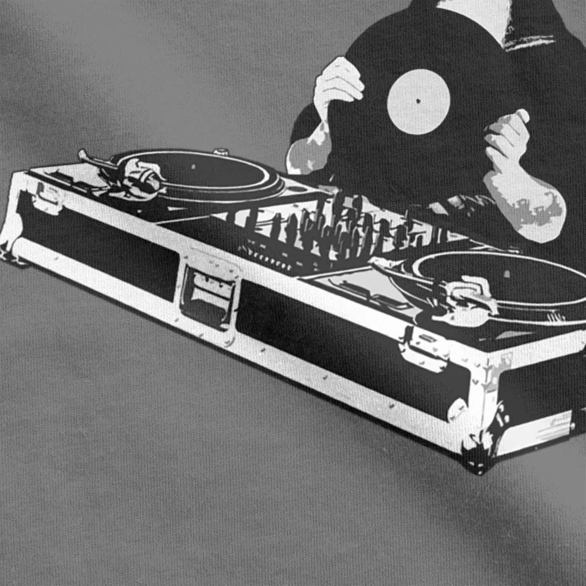 “DJ Mona Lisa”